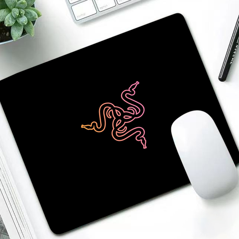 Razer Luxury Mouse Pad Anime G - Gaming Accessories For Gaming Setup ulasan dan harga